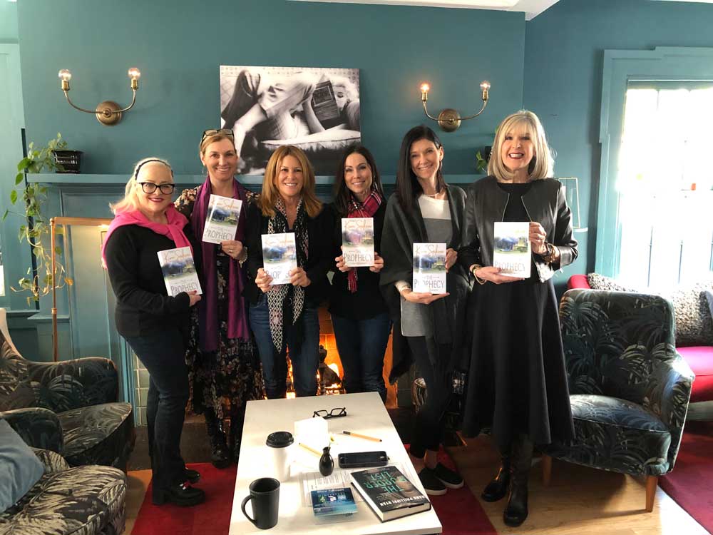 Bedside Reading’s founder Jane Ubell-Meyer with authors Amy Impellizzeri, Kim Sakwa, Jennifer Moorman, Natalie Banks, and Hank Phillippi Ryan